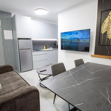חוויה בכיכר גולד Apartment Netanya Ngoại thất bức ảnh