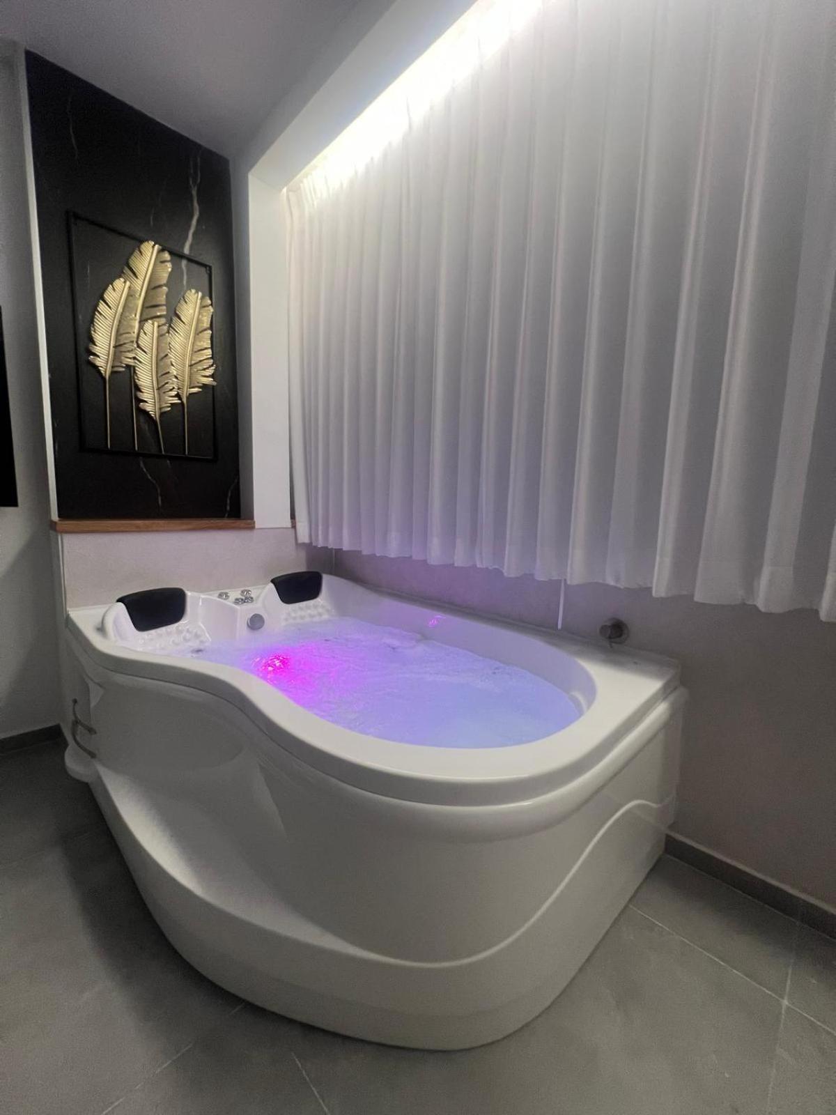 חוויה בכיכר גולד Apartment Netanya Ngoại thất bức ảnh